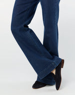 Load image into Gallery viewer, Camille Patch-Pocket Jean in 2-Year Indigo Stretch Denim

